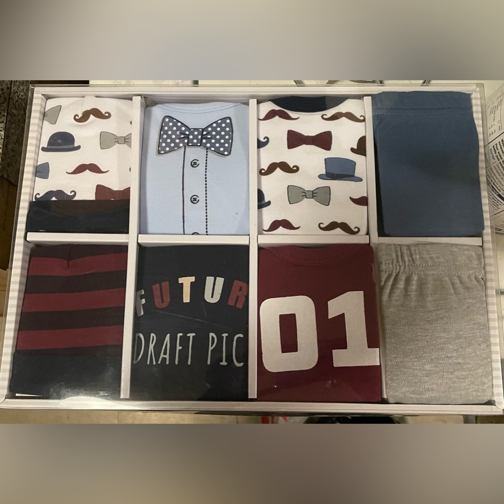 Hudson Baby 8 Piece Grow With Me Set boys